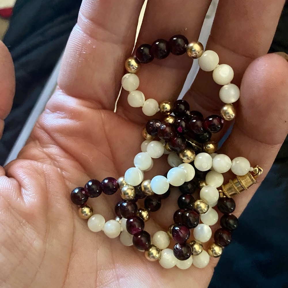 Vintage garnet, gold bead & pearl 20” necklace - Picture 6 of 6